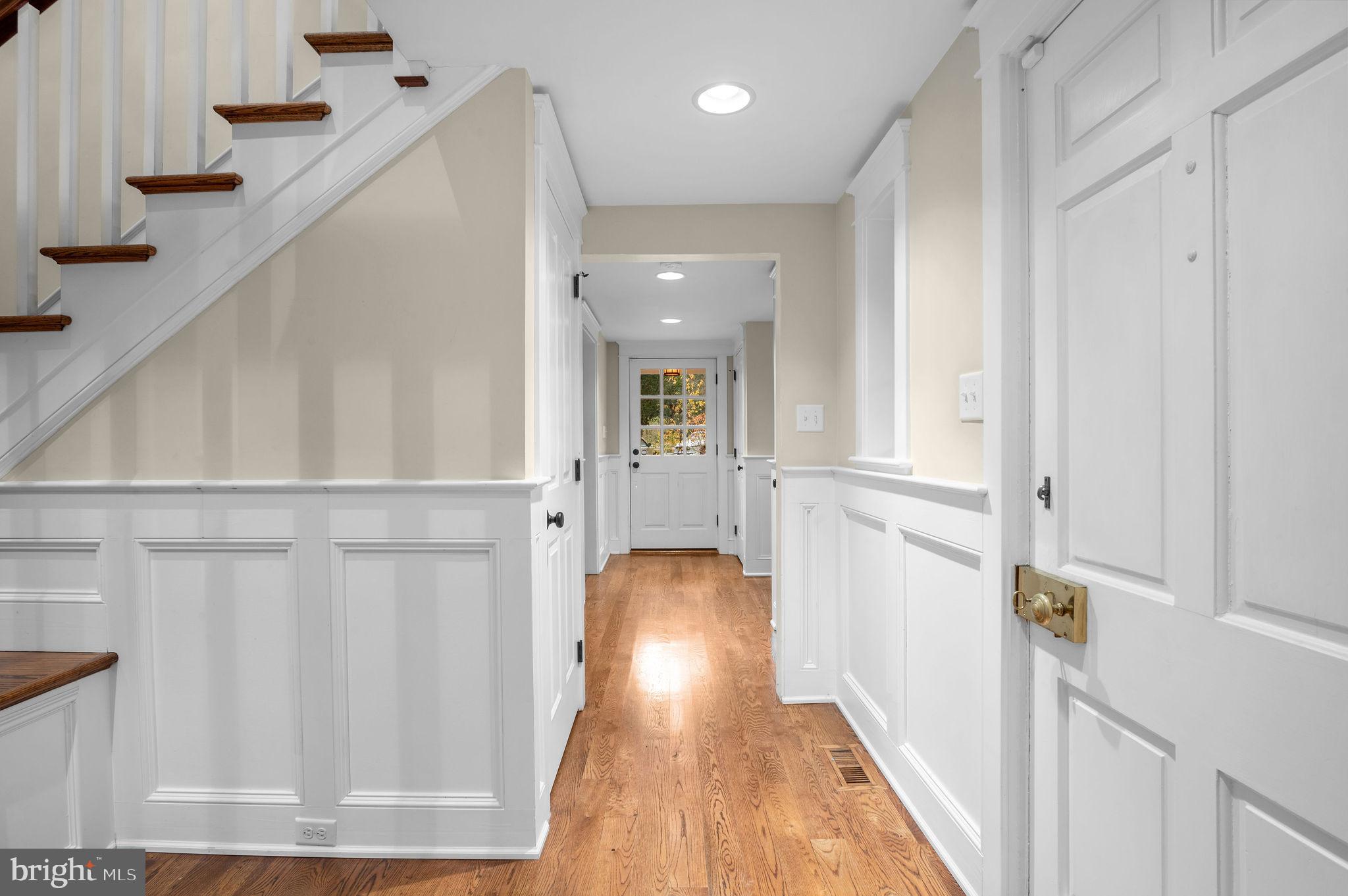 150 Biddulph Road Wayne, PA 19087 - Photo 8 of 57 Foyer Hallway