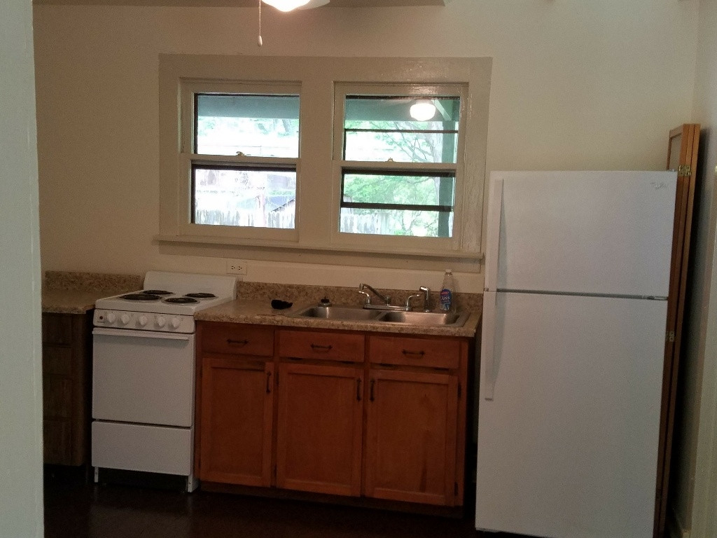 114 Spring Street Jonesborough, TN 37659 - Photo 5 of 16 kitchen