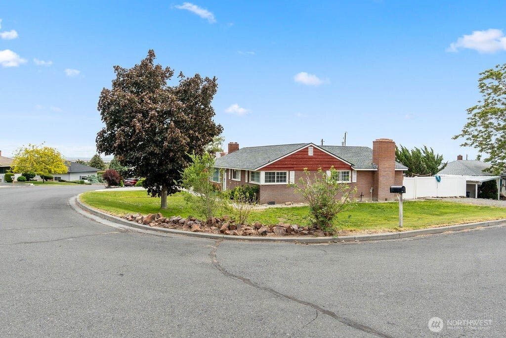 281 Mocliff Road Ephrata, WA 98823 - Photo 3 of 31
