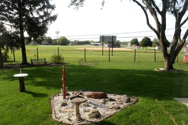 $3,300 | 212 Georgeanna Street, Yorkville, IL 60560