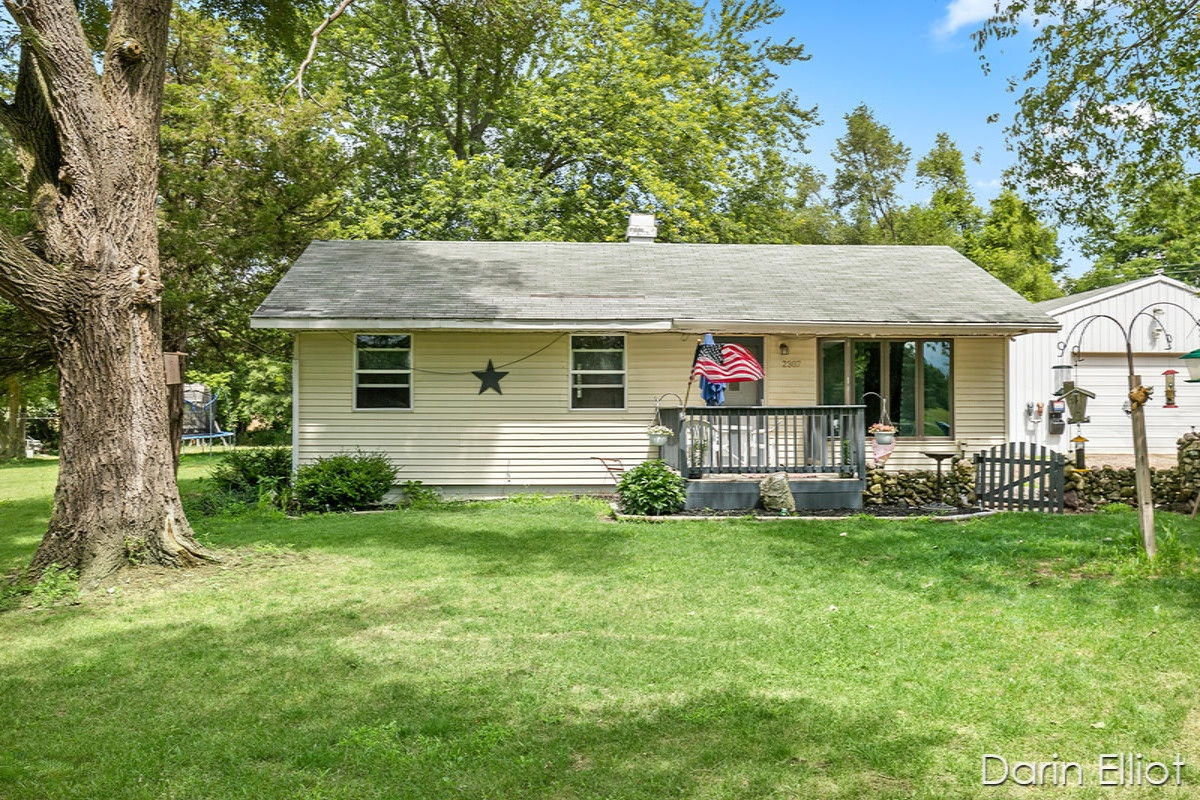 2307 Kellogg Road Ionia, MI 48846 - Photo 2 of 35 IMG_1000