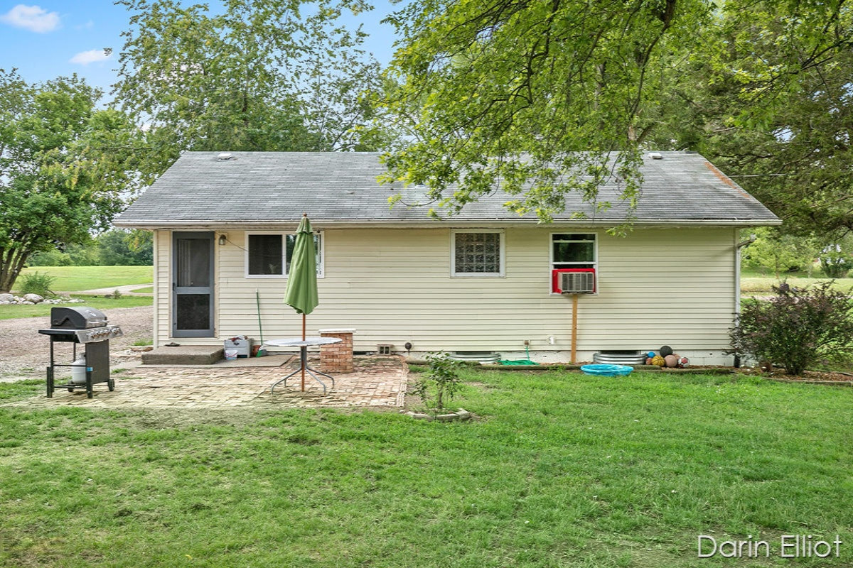 2307 Kellogg Road Ionia, MI 48846 - Photo 28 of 35 IMG_1027