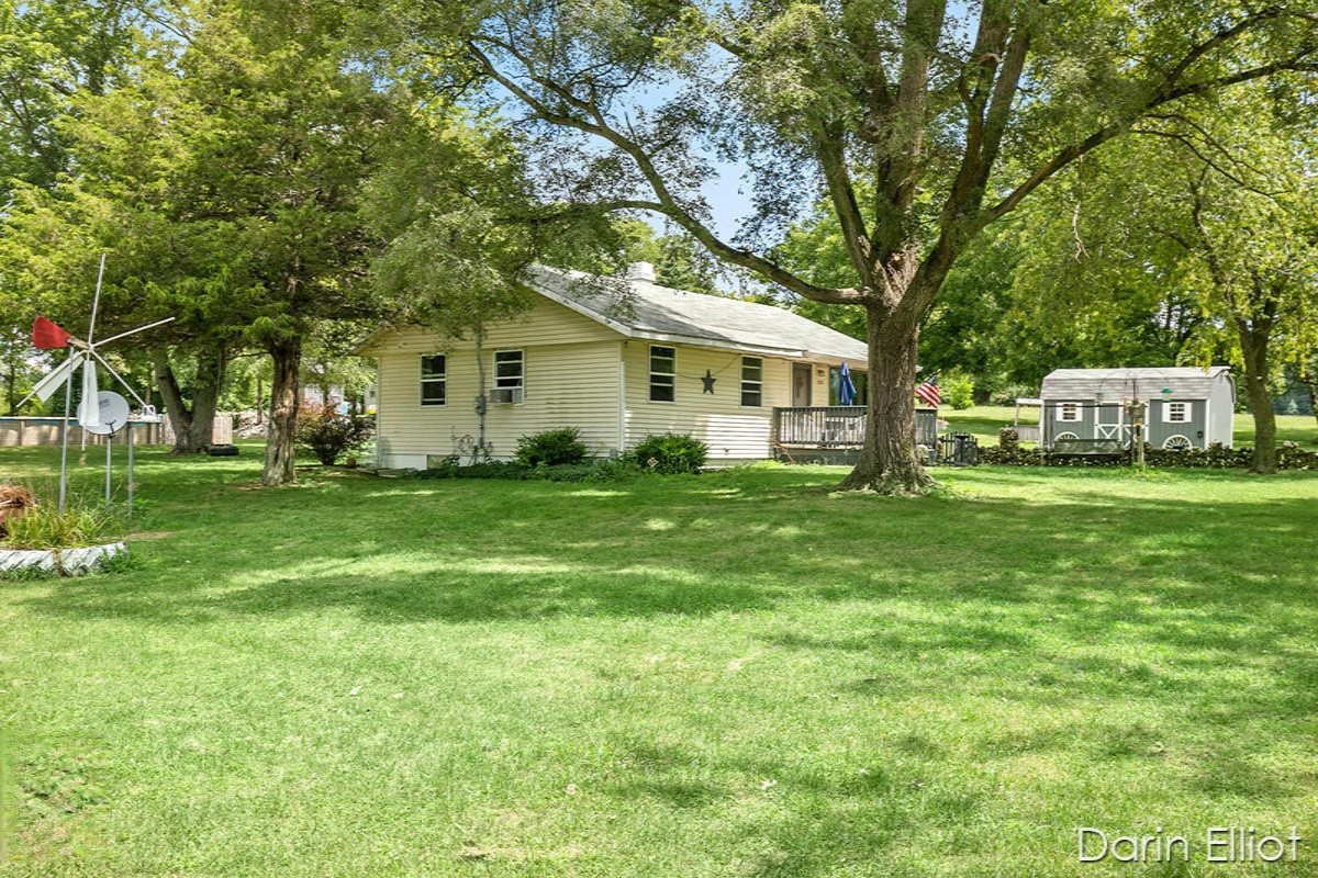2307 Kellogg Road Ionia, MI 48846 - Photo 4 of 35 IMG_1002