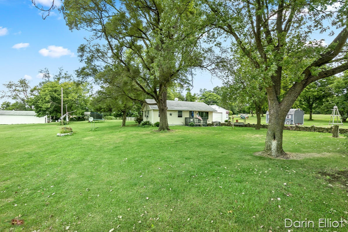 2307 Kellogg Road Ionia, MI 48846 - Photo 5 of 35 IMG_1004