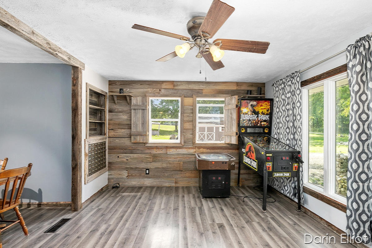 2307 Kellogg Road Ionia, MI 48846 - Photo 6 of 35 IMG_1005