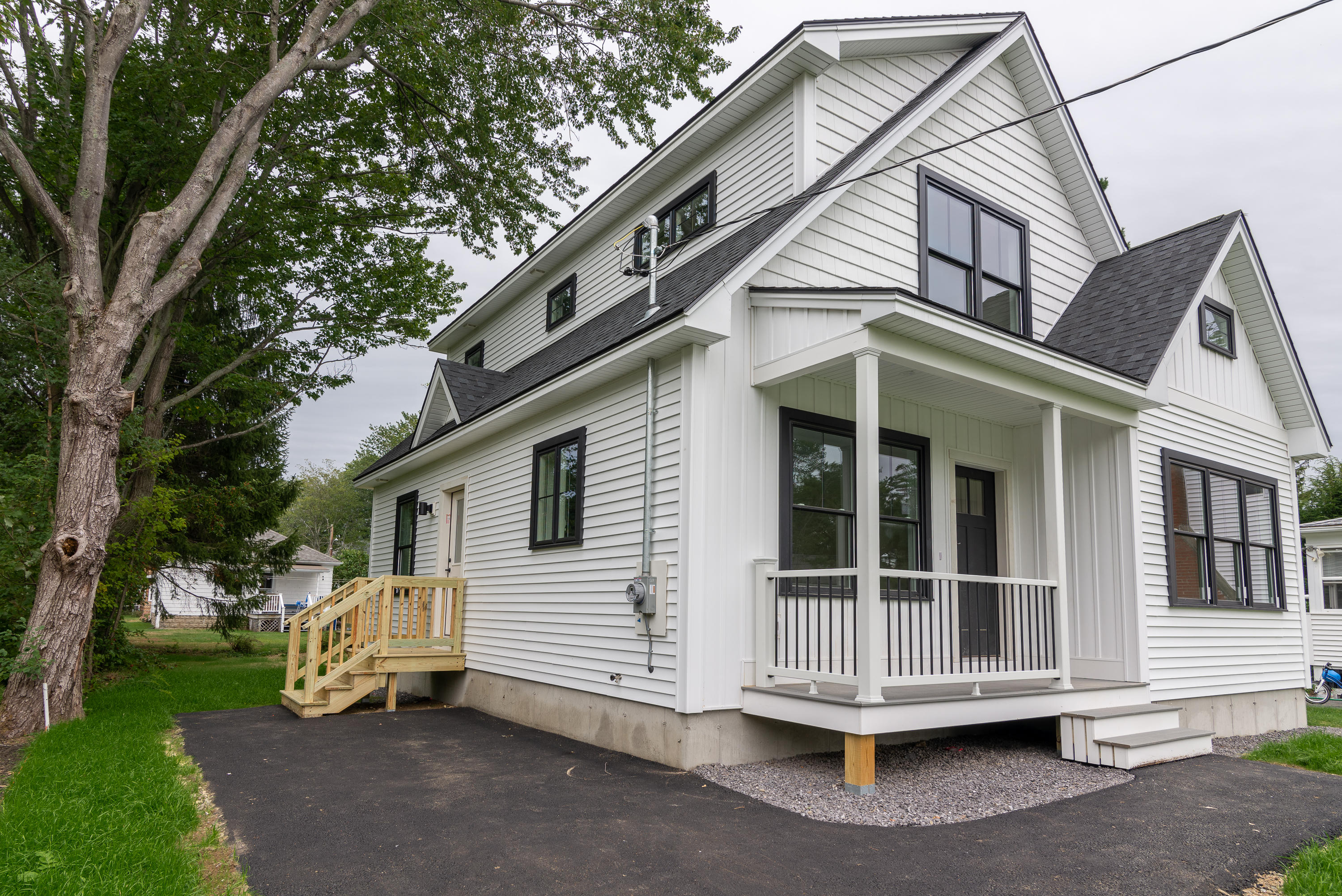 63 Edwards Street Portland, ME 04102 - Photo 3 of 28 63EDWARD_DONE-26