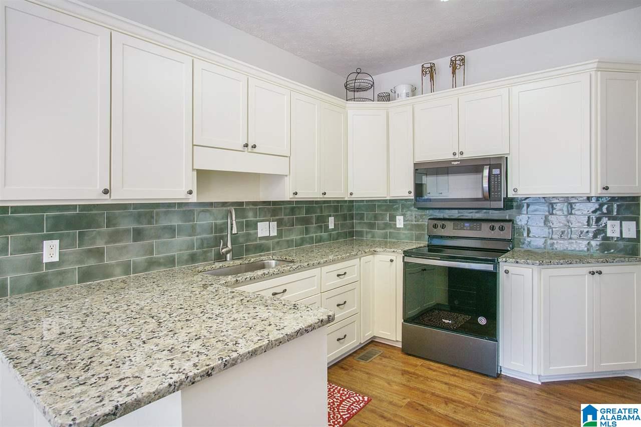 140 Kentwood Trail Alabaster, AL 35007 - Photo 12 of 37