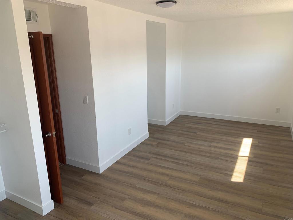 392-94 Delaware Street Imperial Beach, CA 91932 - Photo 7 of 25
