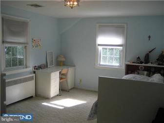 121 Earlington Road Havertown, PA 19083 - Photo 11 of 12 Bedroom 3