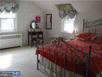 121 Earlington Road Havertown, PA 19083 - Photo 9 of 12 Bedroom - Main