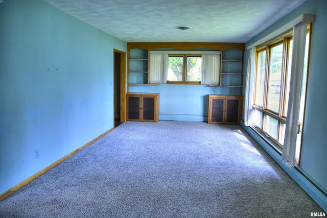 $80,000 | 651 North Washington Street, Bushnell, IL 61422