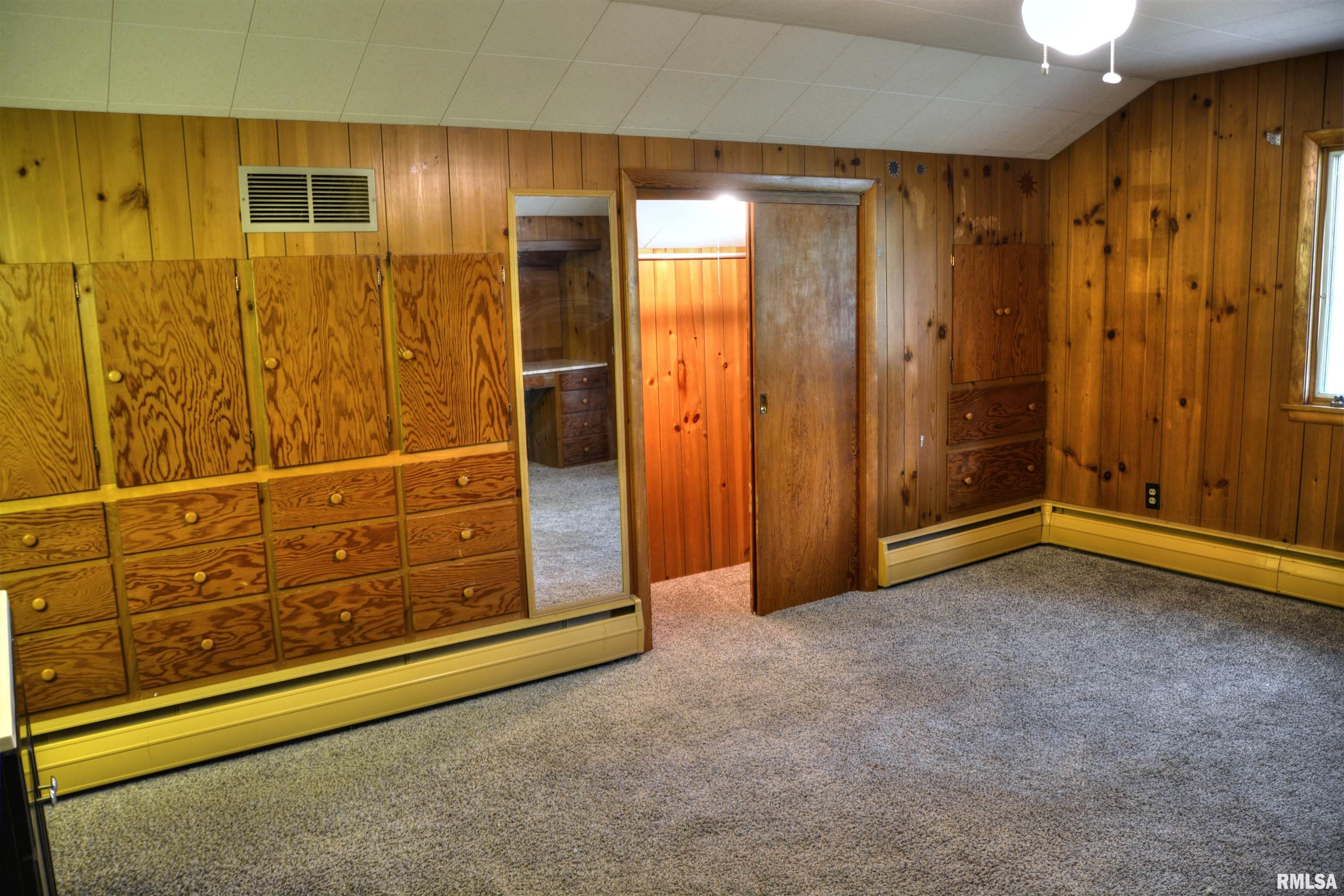 651 North Washington Street Bushnell, IL 61422 - Photo 17 of 29