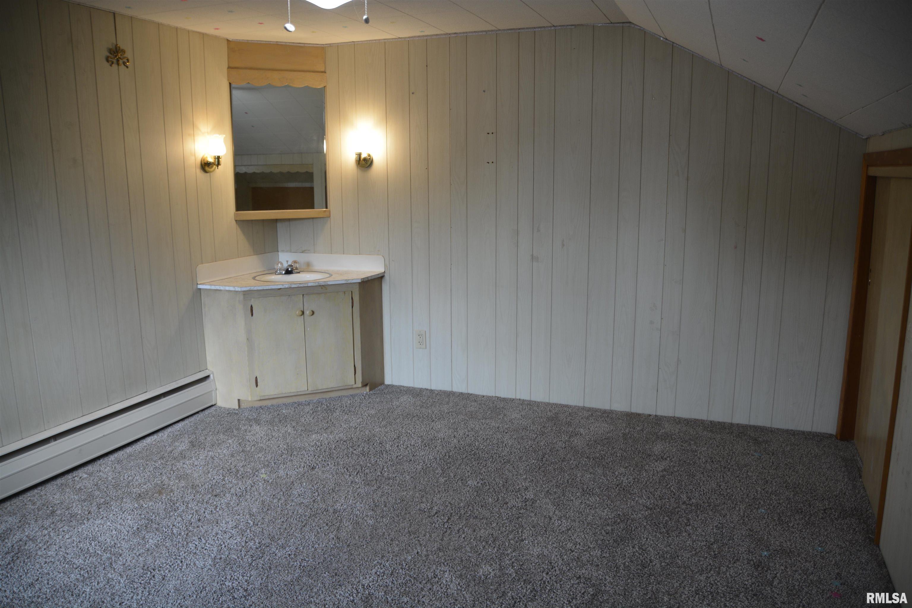 651 North Washington Street Bushnell, IL 61422 - Photo 19 of 29