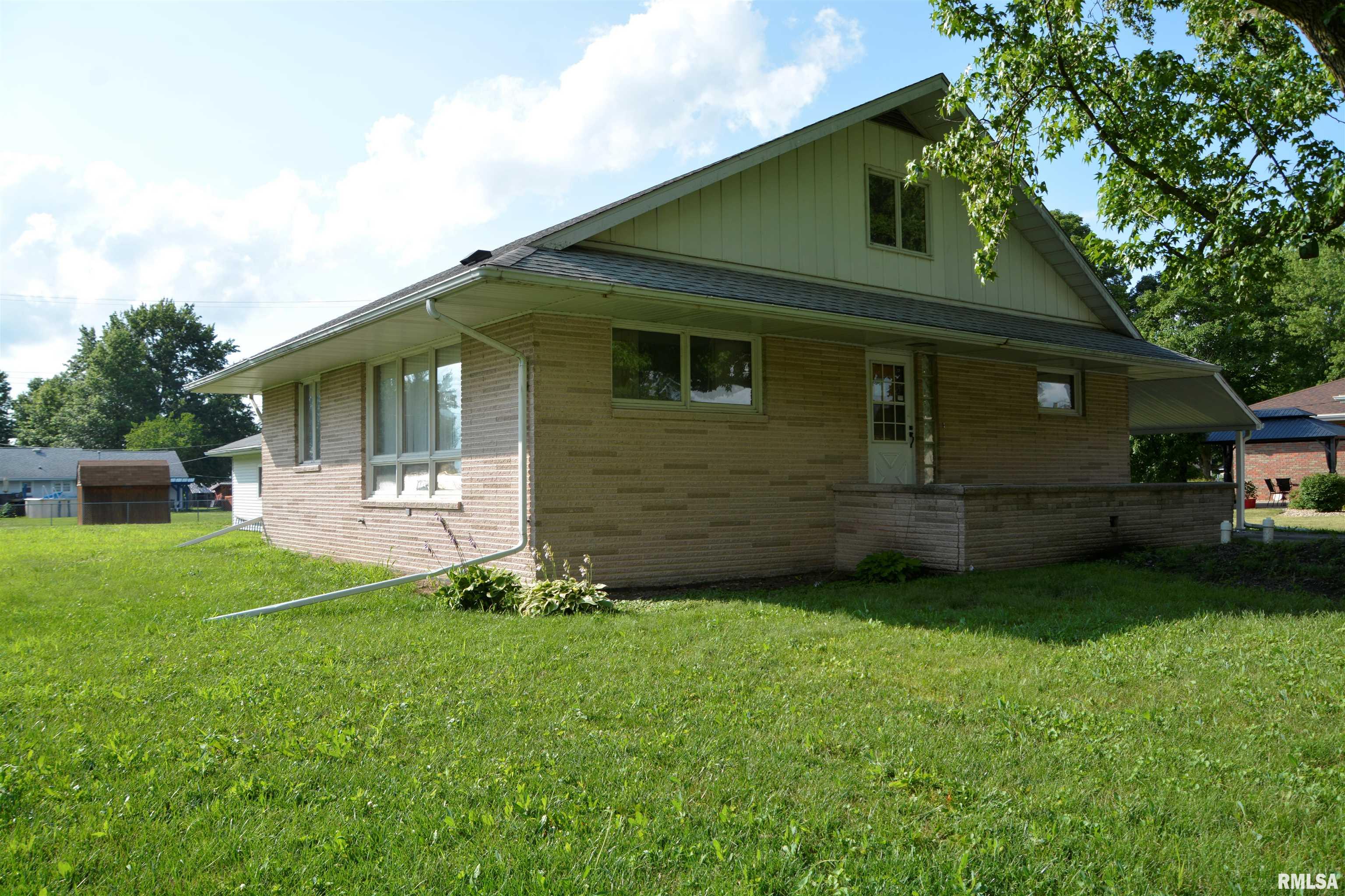 651 North Washington Street Bushnell, IL 61422 - Photo 2 of 29