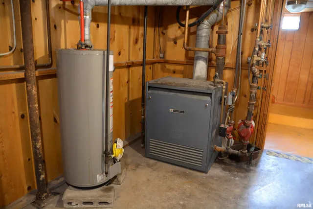 $80,000 | 651 North Washington Street, Bushnell, IL 61422