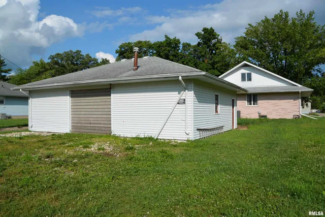 $80,000 | 651 North Washington Street, Bushnell, IL 61422