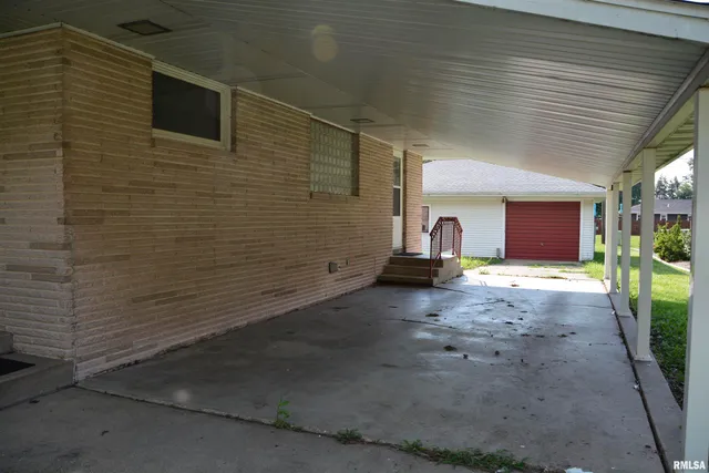 $80,000 | 651 North Washington Street, Bushnell, IL 61422