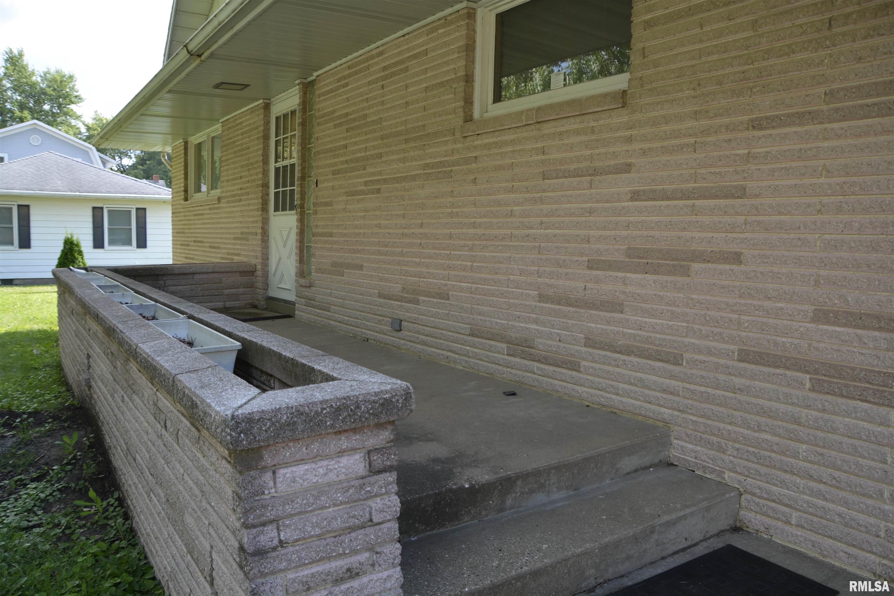 651 North Washington Street Bushnell, IL 61422 - Photo 28 of 29