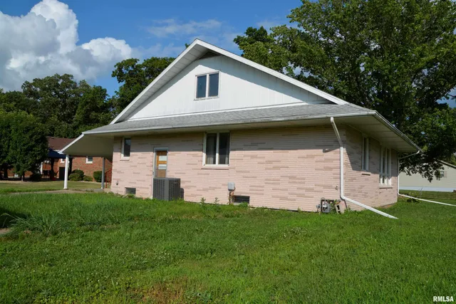 $80,000 | 651 North Washington Street, Bushnell, IL 61422