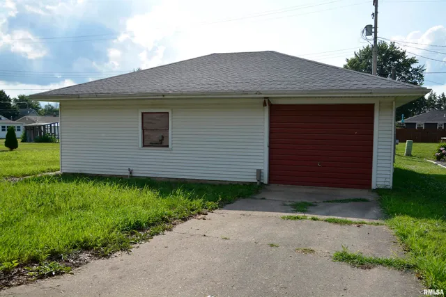 $80,000 | 651 North Washington Street, Bushnell, IL 61422