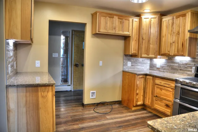 $80,000 | 651 North Washington Street, Bushnell, IL 61422