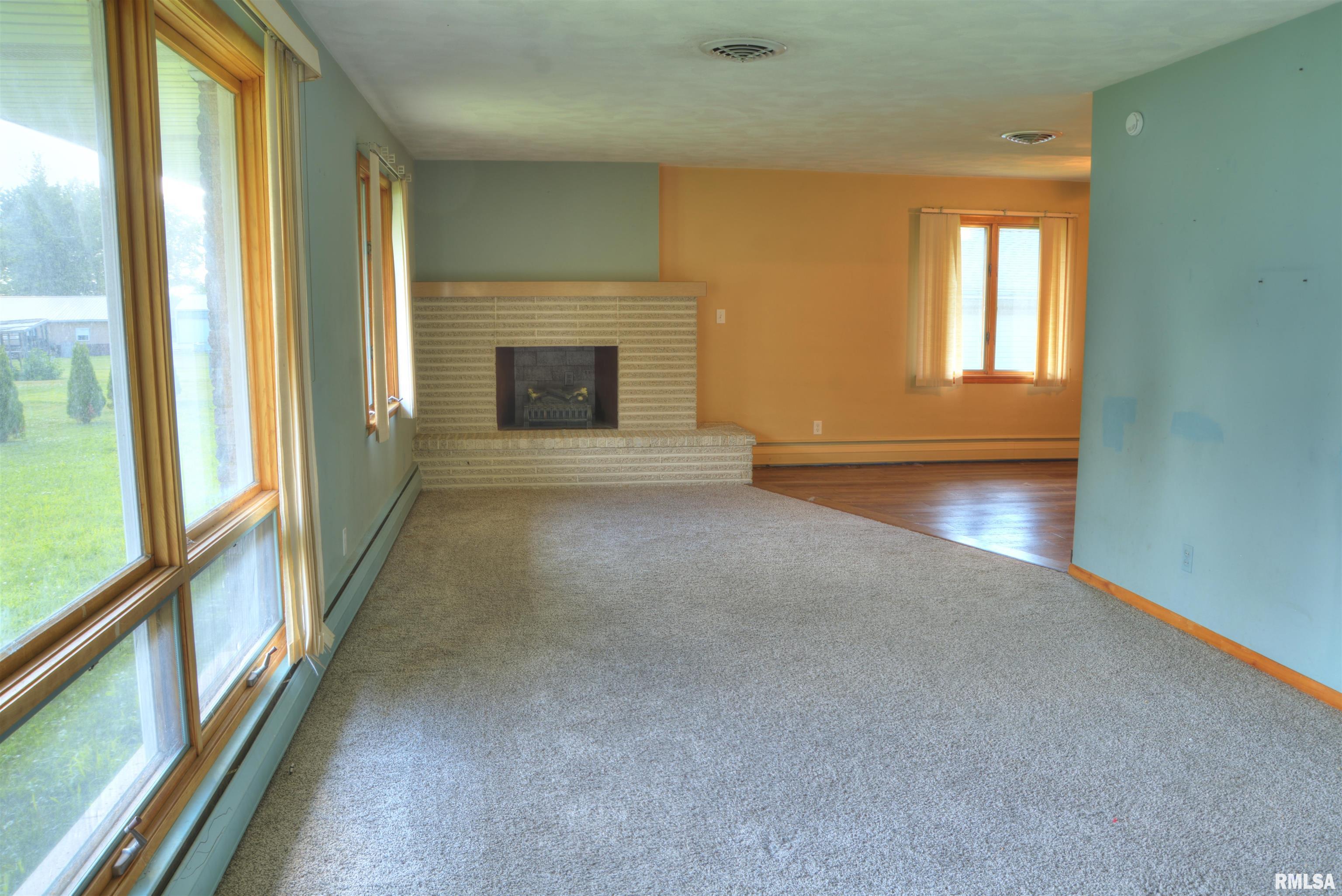 651 North Washington Street Bushnell, IL 61422 - Photo 8 of 29