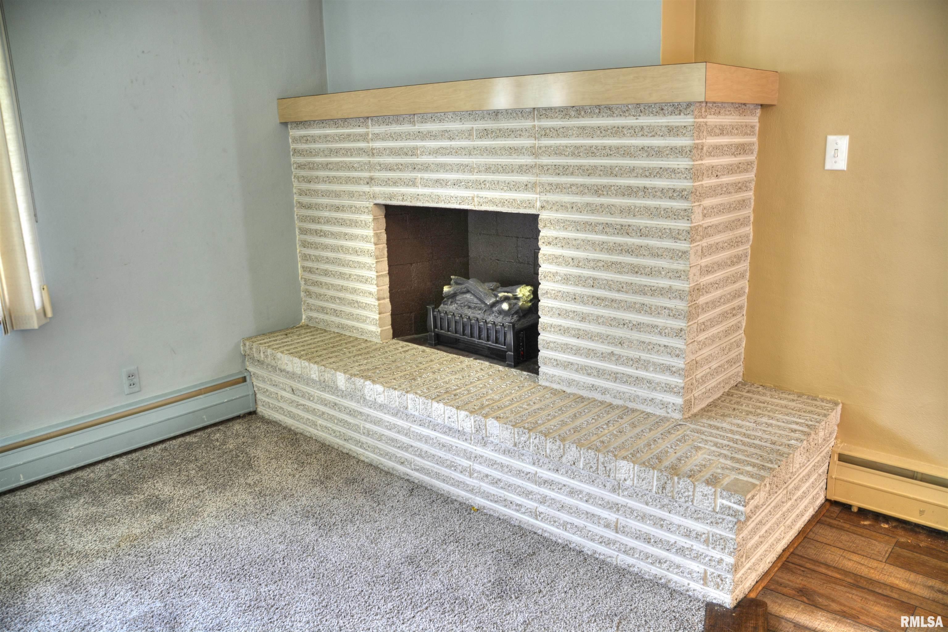 651 North Washington Street Bushnell, IL 61422 - Photo 9 of 29