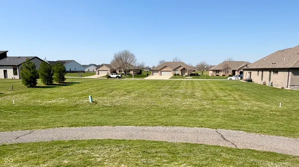 $79,900 | 1221 Capitol Drive, Edinburgh, IN 46124