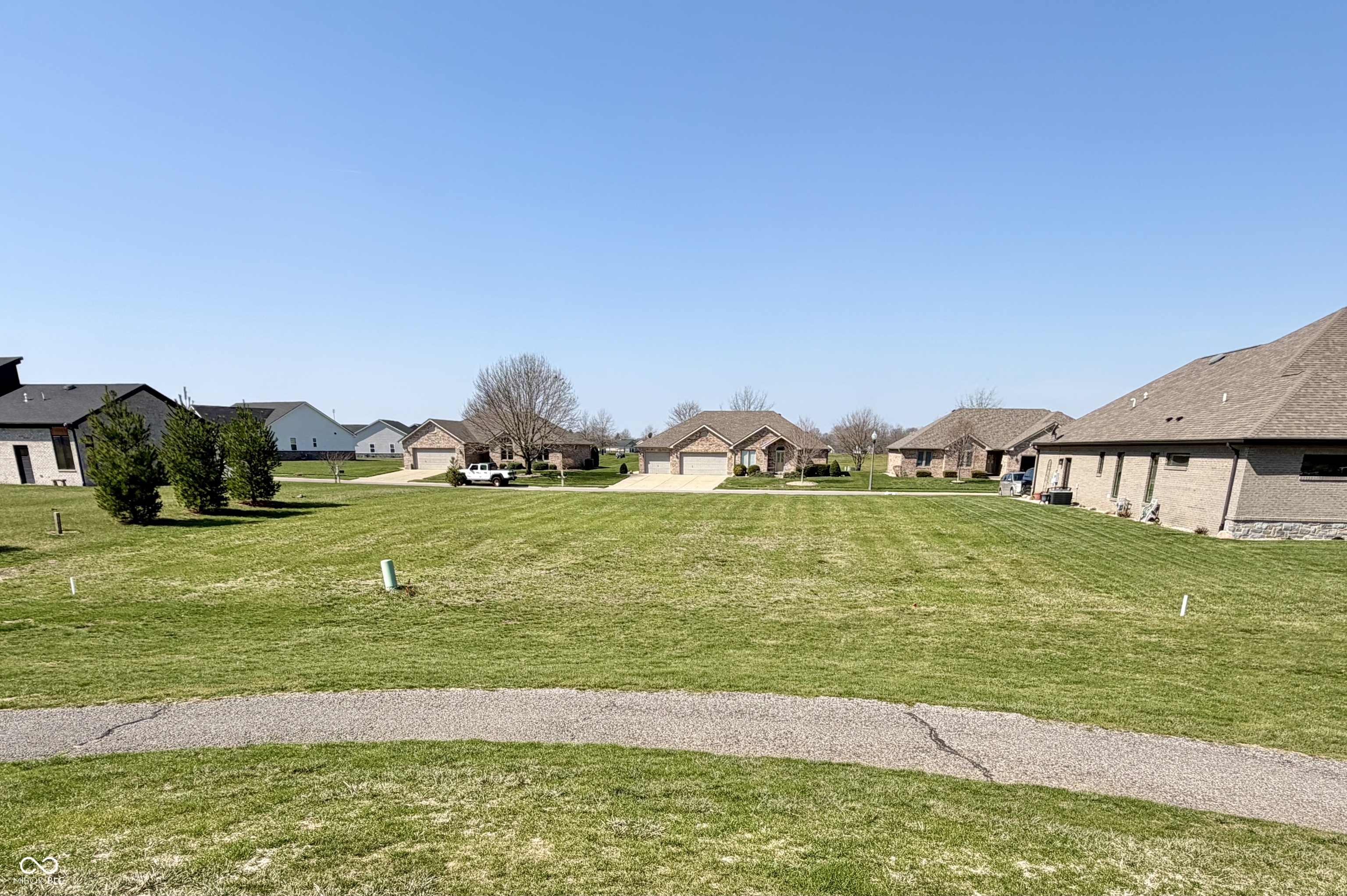 1221 Capitol Drive Edinburgh, IN 46124 - Photo 5 of 7