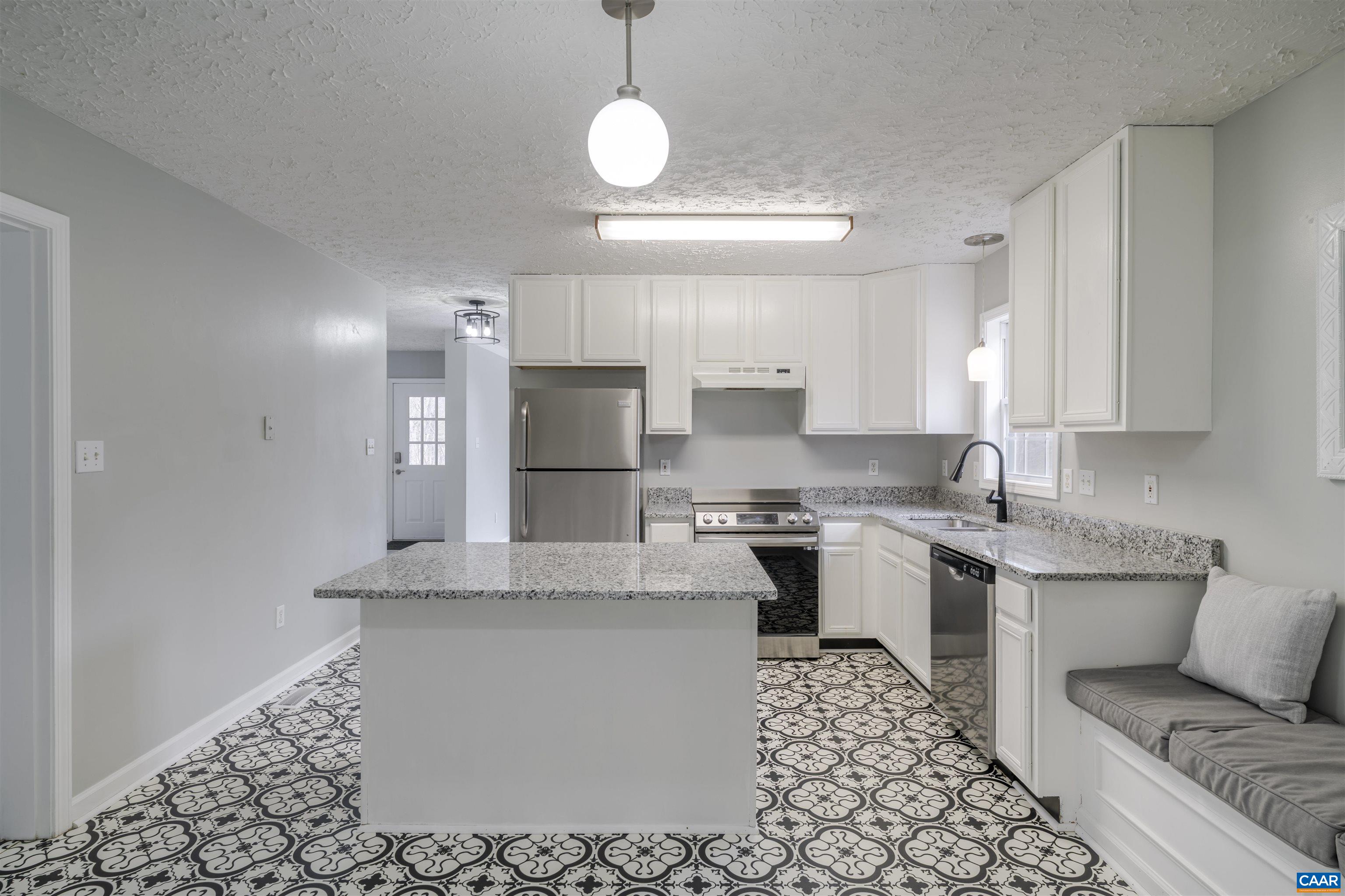 5860 Bearwood Road Crozet, VA 22932 - Photo 14 of 67