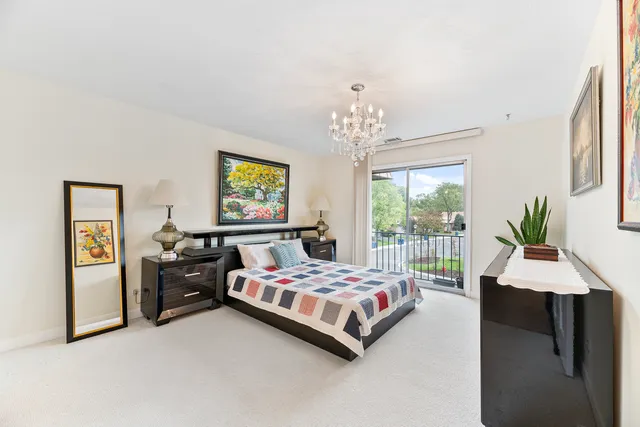 $289,900 | 4050 Dundee Road, Unit 205, Northbrook, IL 60062