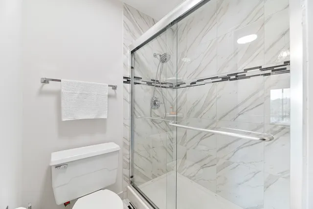 $289,900 | 4050 Dundee Road, Unit 205, Northbrook, IL 60062