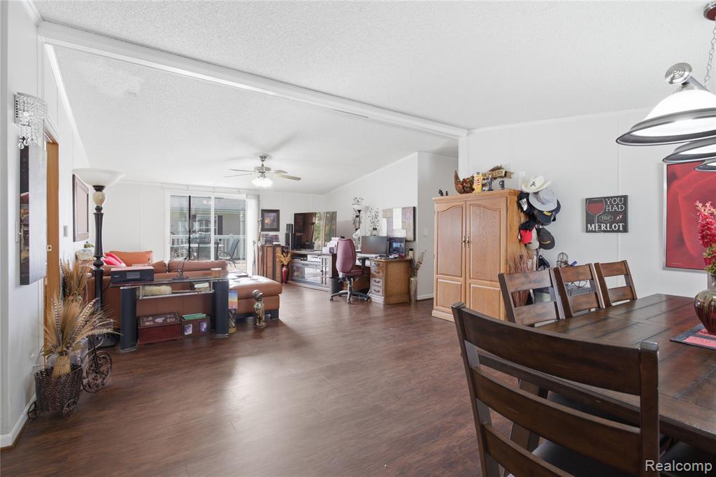 9857 Rembrandt Way Fenton, MI 48430 - Photo 8 of 44
