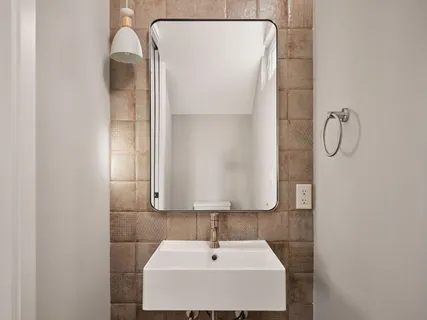 $699,000 | 3209 Dolphin Drive, Unit 2, Austin, TX 78704