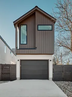 $699,000 | 3209 Dolphin Drive, Unit 2, Austin, TX 78704