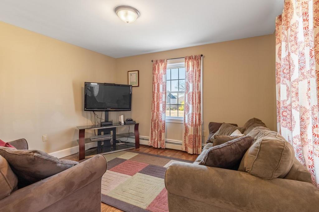 27 7 Star Road Groveland, MA 01834 - Photo 13 of 28 Gallery Image 13