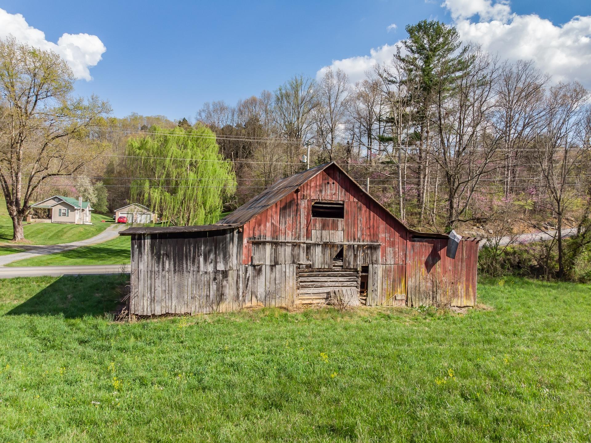 309 Rock Hill Road Watauga, TN 37694 - Photo 47 of 55 309RockHillW_117