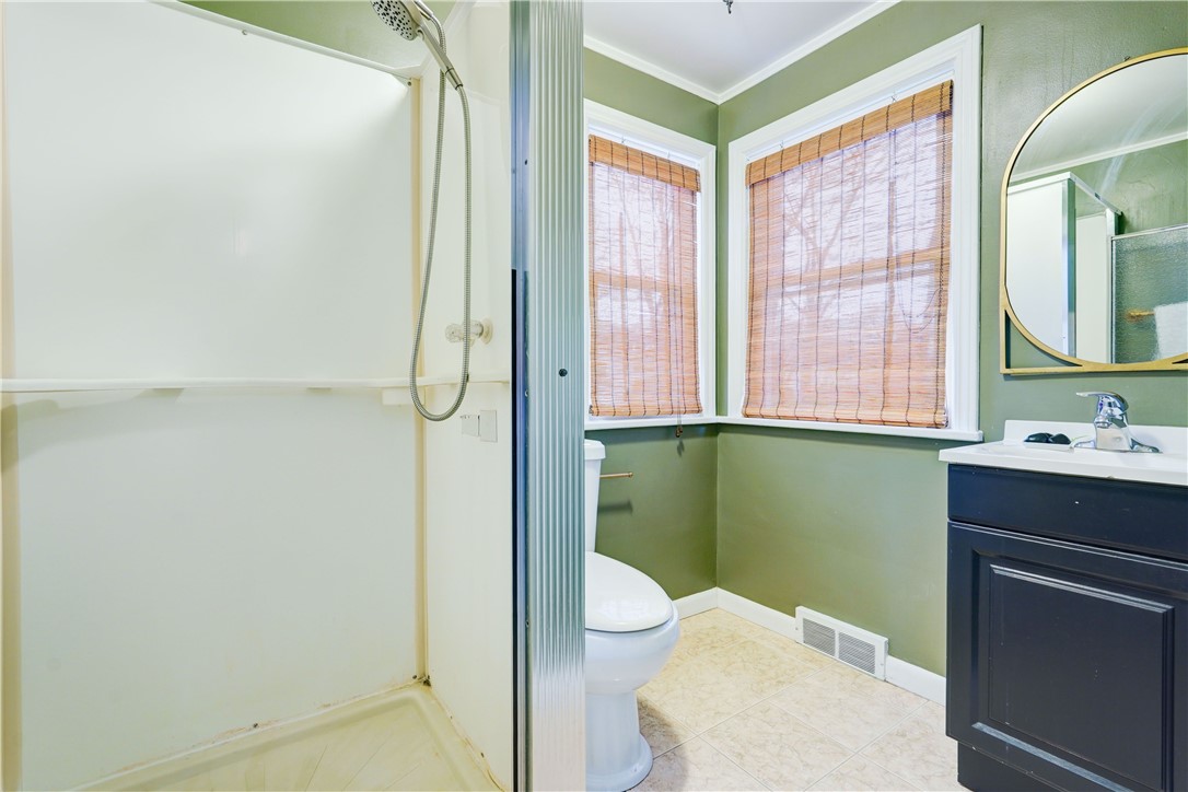 379 Brandon Road Irondequoit, NY 14622 - Photo 17 of 34