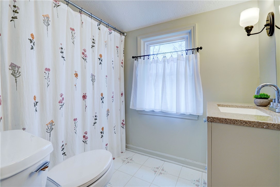 379 Brandon Road Irondequoit, NY 14622 - Photo 23 of 34