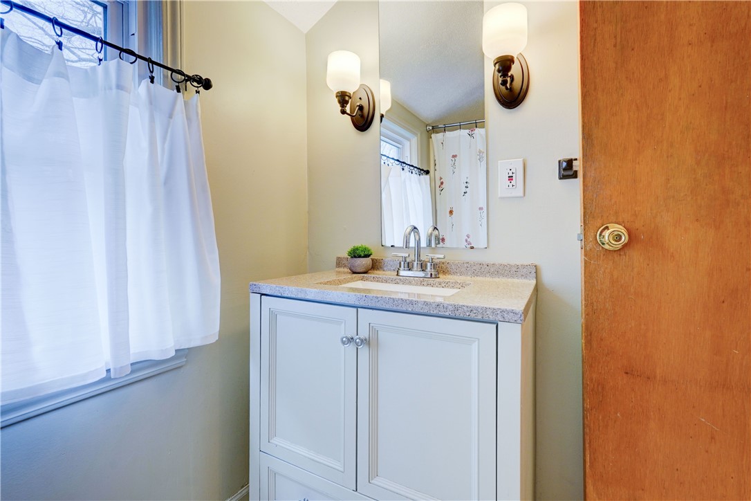 379 Brandon Road Irondequoit, NY 14622 - Photo 24 of 34