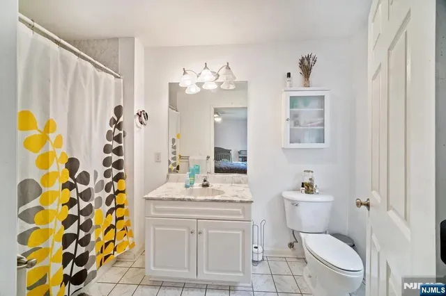 $3,900 | 9 Legend Hills Drive, Edgewater, NJ 07010