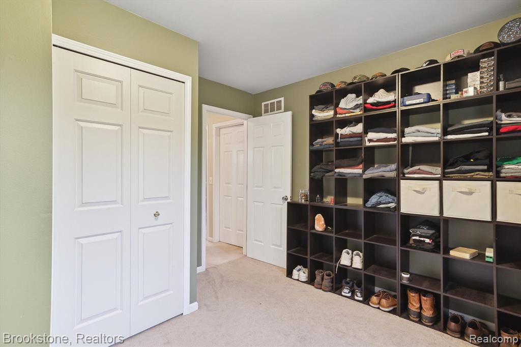 7826 Spring Trace Road Brighton, MI 48114 - Photo 33 of 51