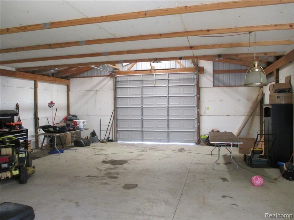 1225 Newport Road Carleton, MI 48117 - Photo 9 of 18 IMG_2203.JPG