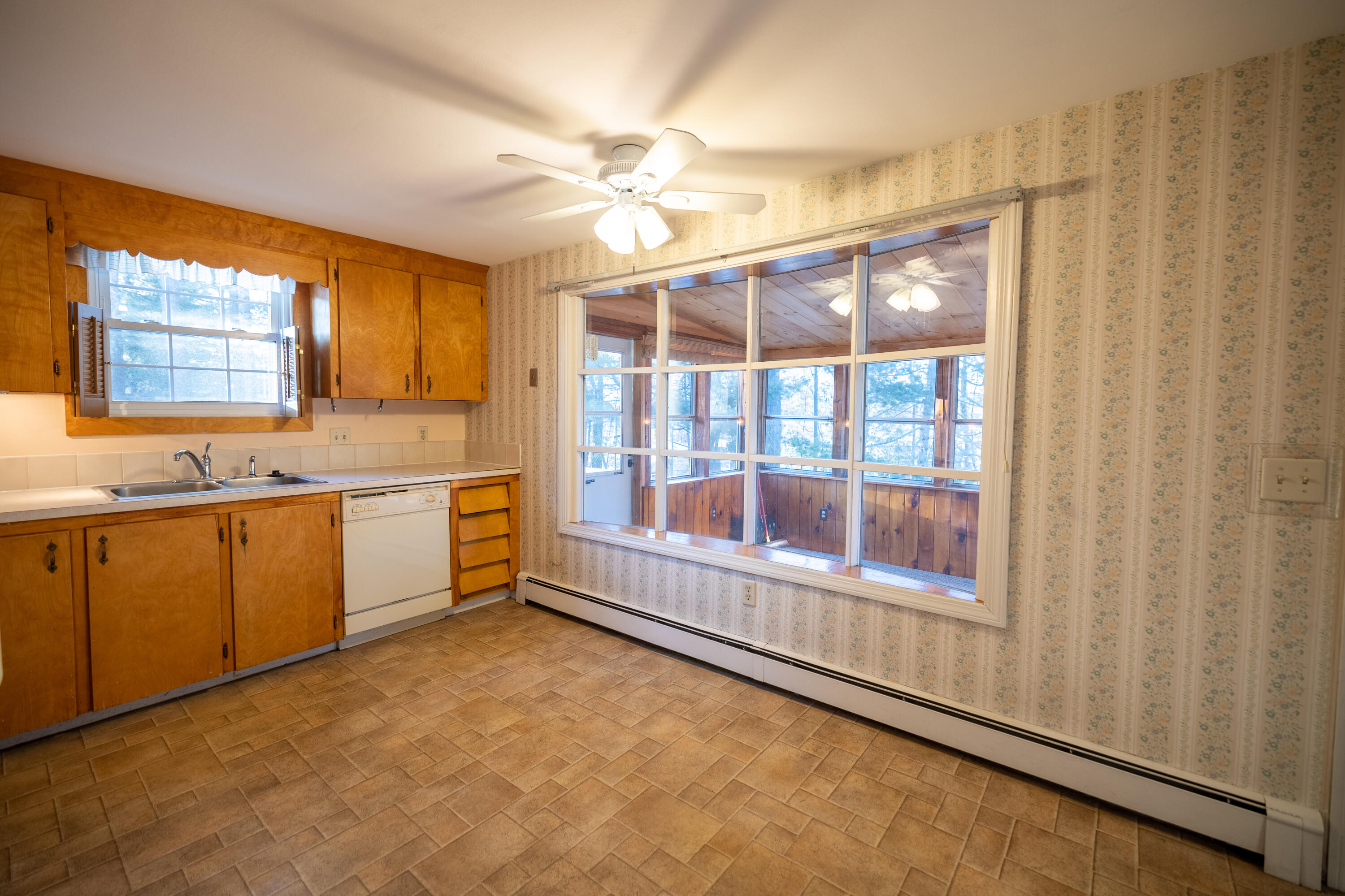 117 Granby Road South Portland, ME 04106 - Photo 5 of 27 Welcome to 117 Granby South Portland (9)