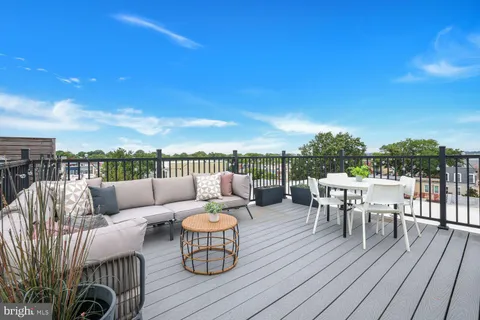 $674,999 | 16 17th Street Northeast, Unit 312, Washington, DC 20002