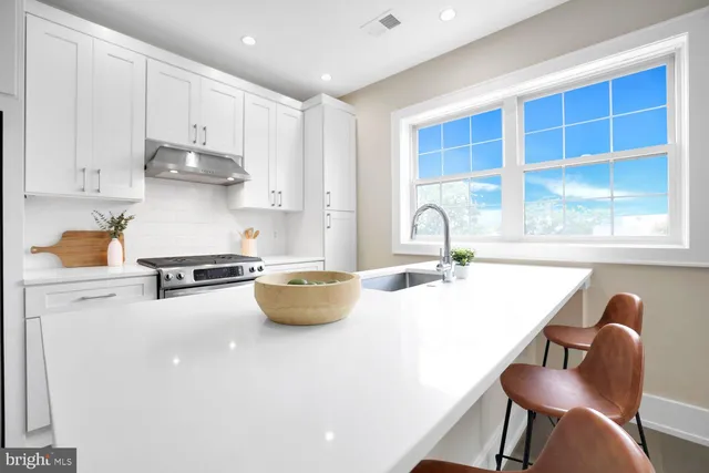 $699,000 | 16 17th Street Northeast, Unit 312, Washington, DC 20002