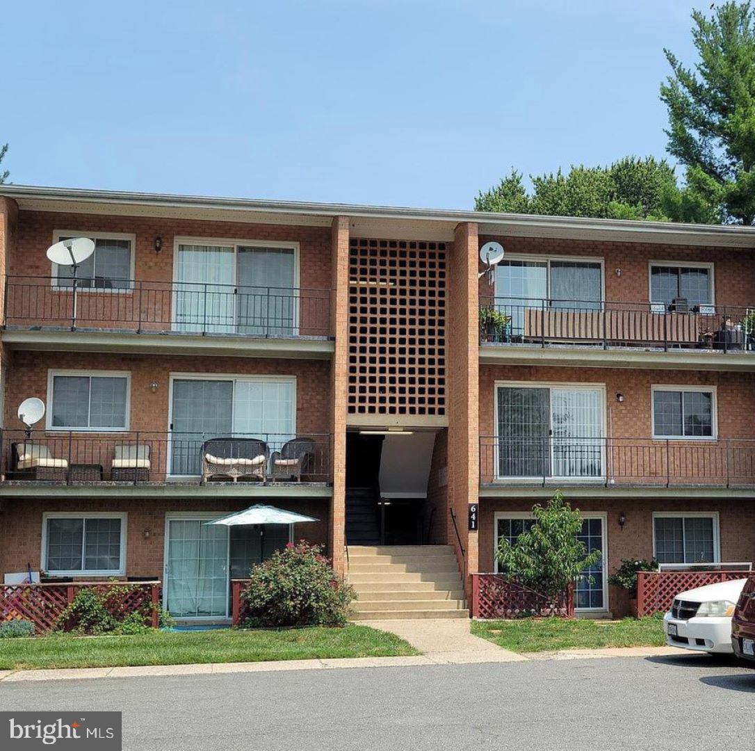 641 Waterloo Road, Unit 321 Warrenton, VA 20186 - Photo 1 of 16 Gallery Image 1