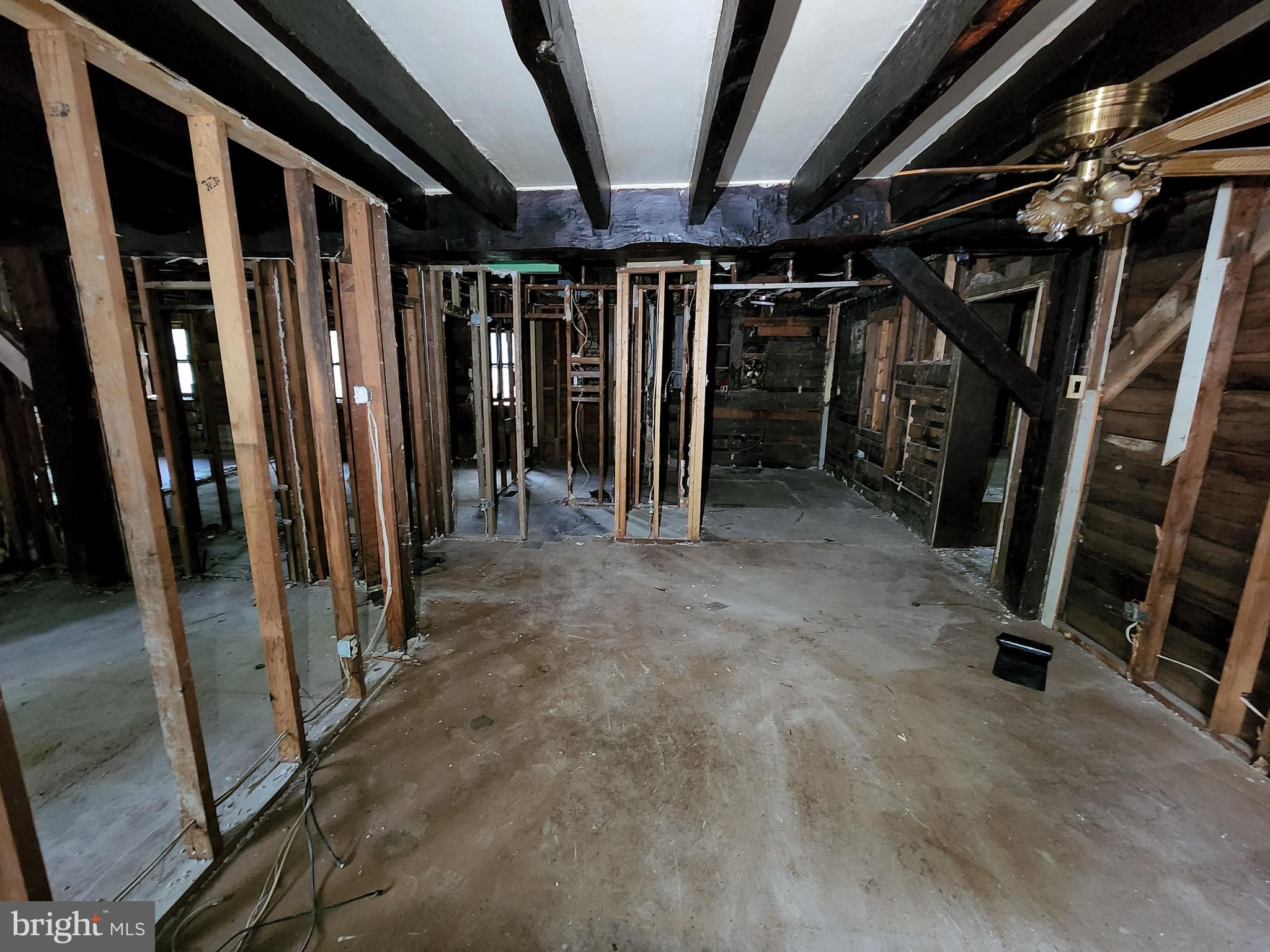 427 Valleybrook Road Aston, PA 19014 - Photo 3 of 22 Gallery Image 3