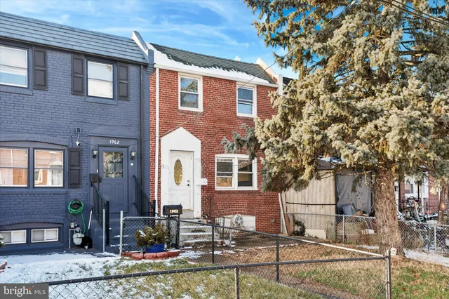 $164,999 | 1964 Lakeview Road, Wilmington, DE 19805