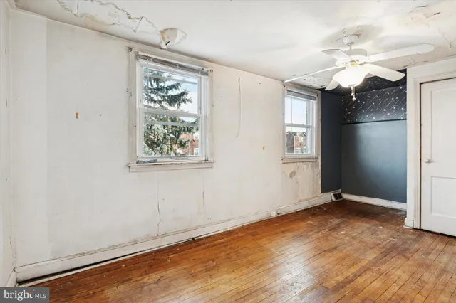 $164,999 | 1964 Lakeview Road, Wilmington, DE 19805